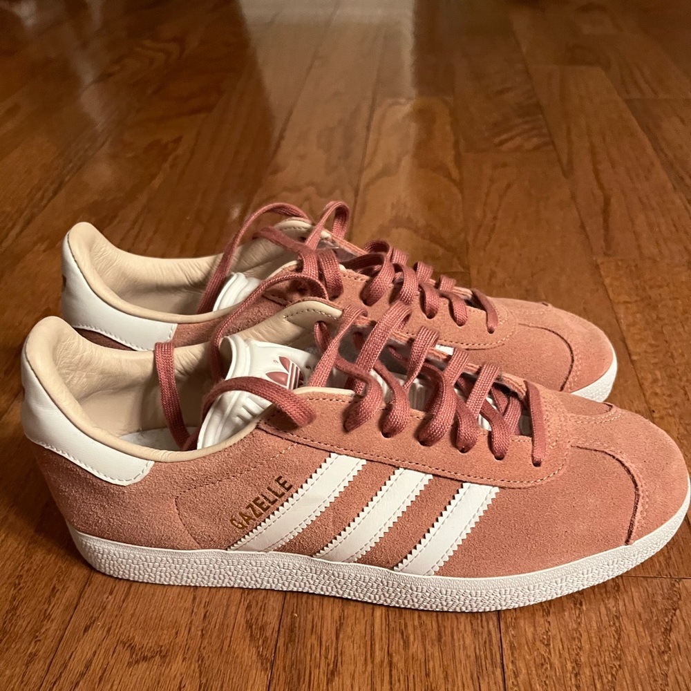 Adidas Gazelle in pink